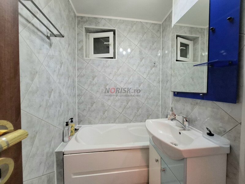 Fabrica de Gheata 2 Camere  50mp  panoramica lac  complet utilat